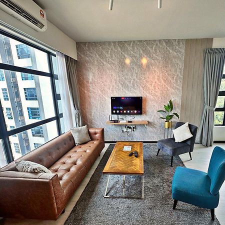 Seaview Luxury Condo Homestay 2Bed 2Bath Jesselton Quay By R2 Residence コタキナバル エクステリア 写真