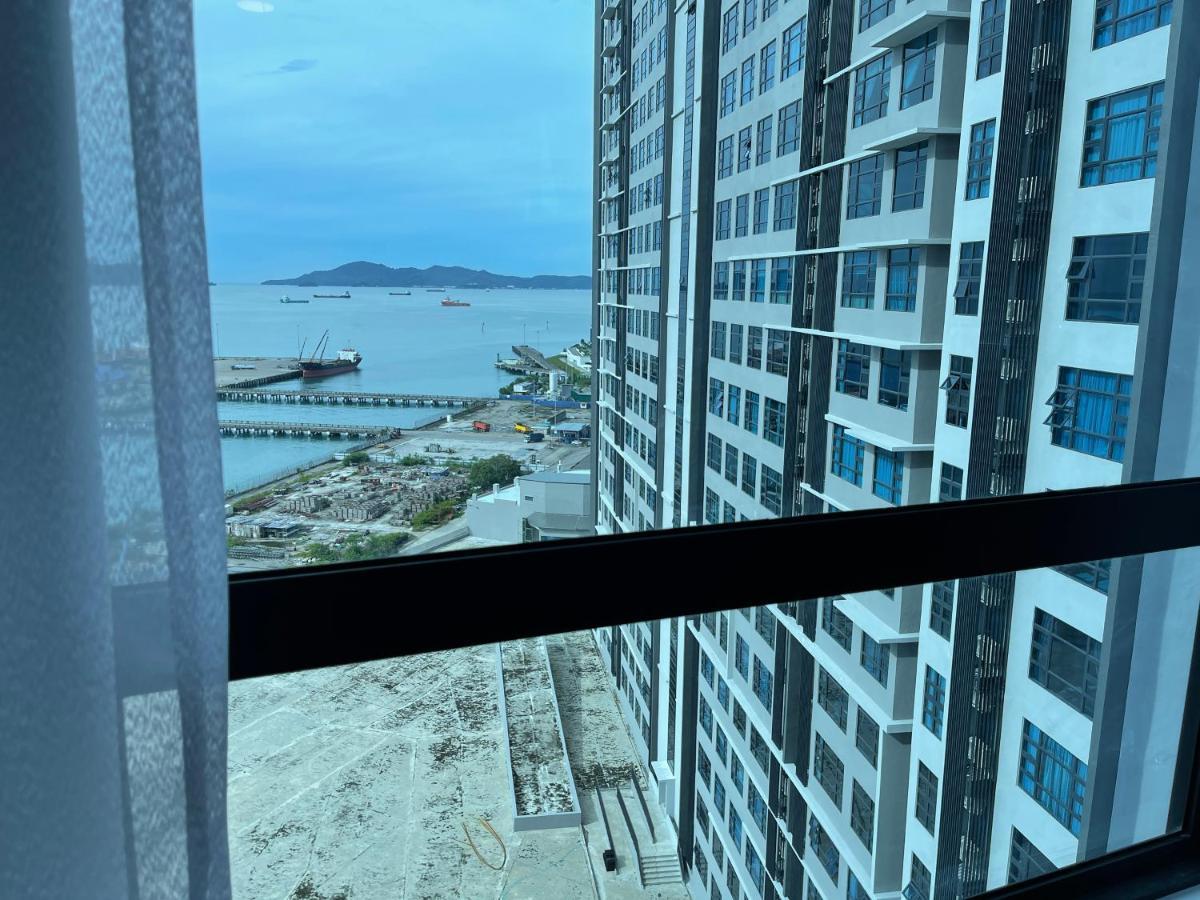 Seaview Luxury Condo Homestay 2Bed 2Bath Jesselton Quay By R2 Residence コタキナバル エクステリア 写真