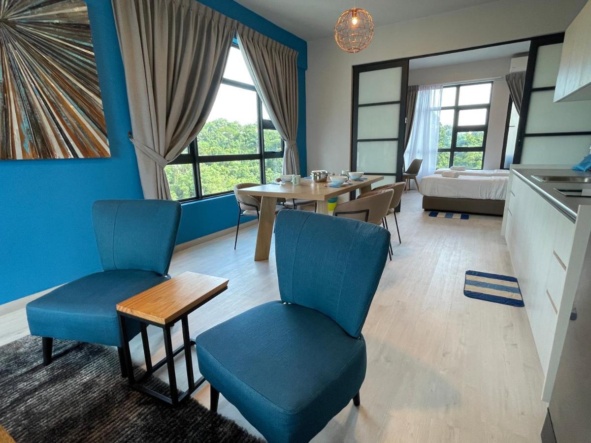 Seaview Luxury Condo Homestay 2Bed 2Bath Jesselton Quay By R2 Residence コタキナバル エクステリア 写真