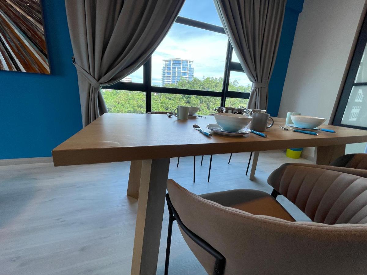 Seaview Luxury Condo Homestay 2Bed 2Bath Jesselton Quay By R2 Residence コタキナバル エクステリア 写真