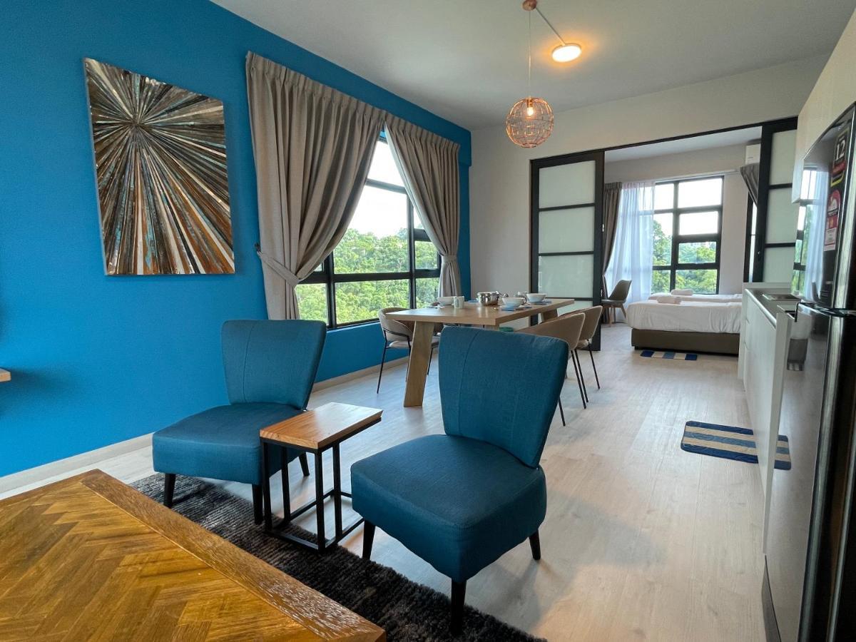 Seaview Luxury Condo Homestay 2Bed 2Bath Jesselton Quay By R2 Residence コタキナバル エクステリア 写真