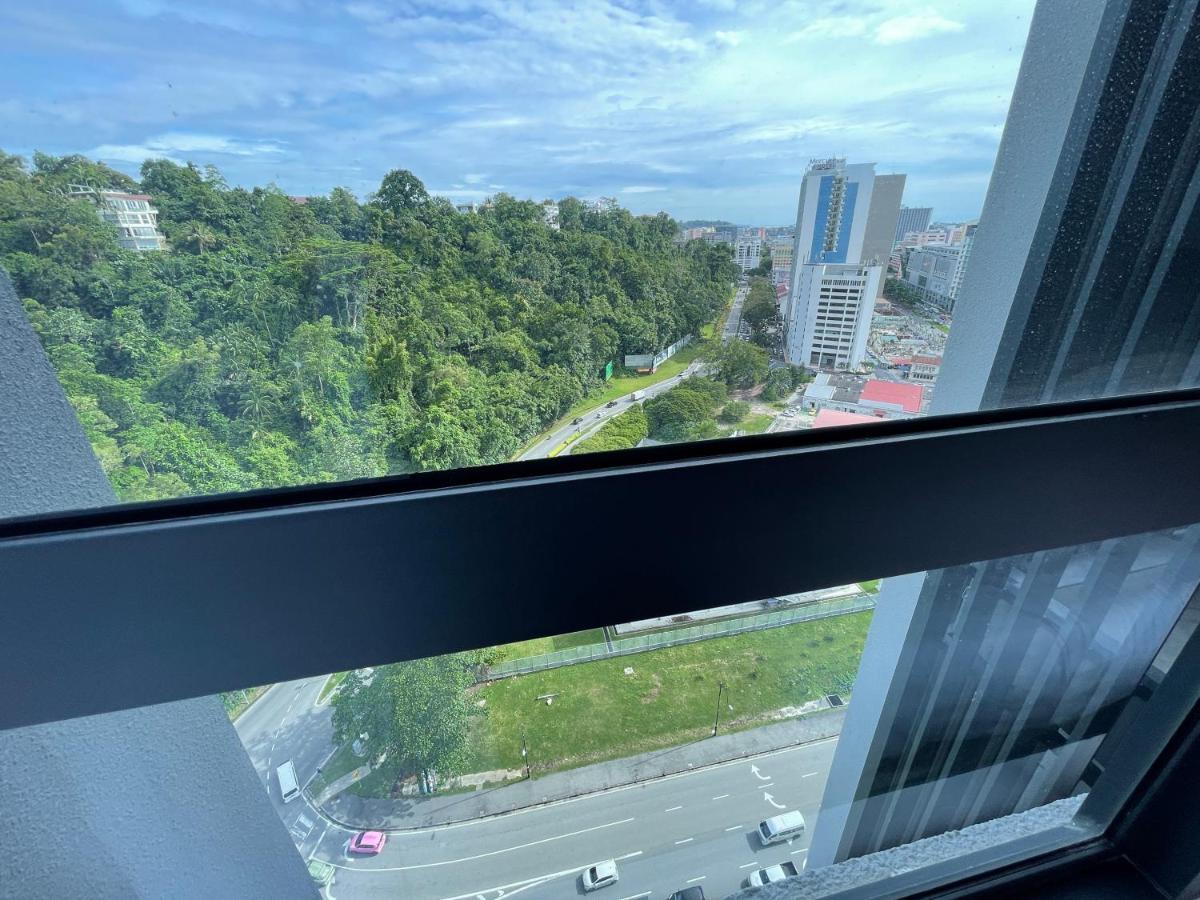 Seaview Luxury Condo Homestay 2Bed 2Bath Jesselton Quay By R2 Residence コタキナバル エクステリア 写真