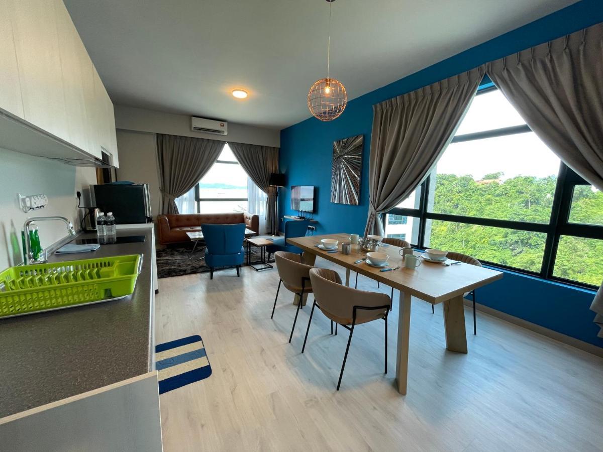 Seaview Luxury Condo Homestay 2Bed 2Bath Jesselton Quay By R2 Residence コタキナバル エクステリア 写真