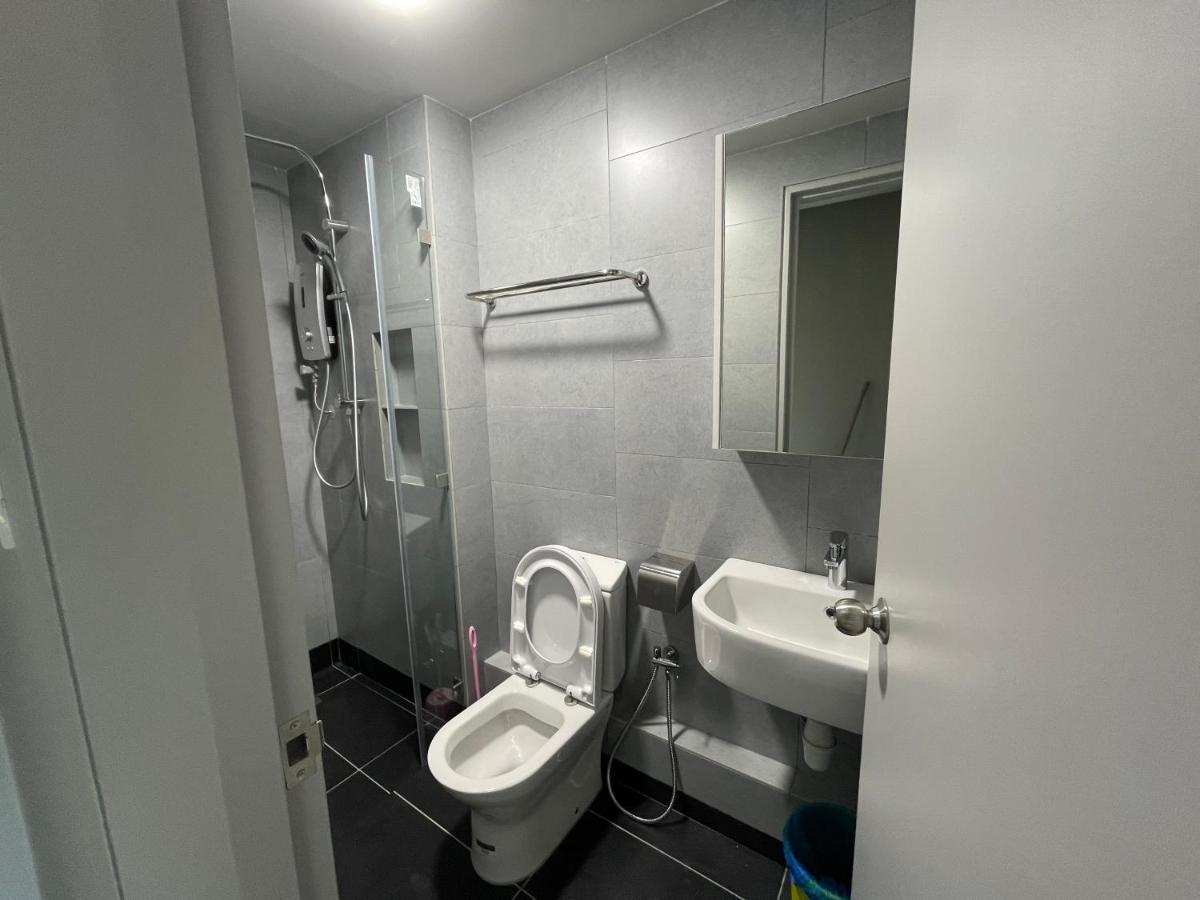 Seaview Luxury Condo Homestay 2Bed 2Bath Jesselton Quay By R2 Residence コタキナバル エクステリア 写真