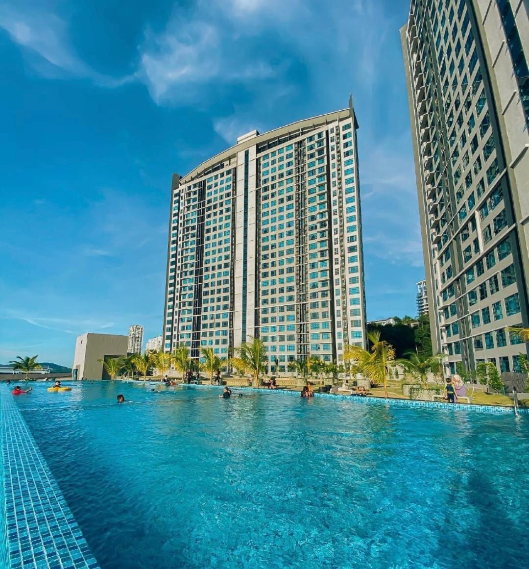 Seaview Luxury Condo Homestay 2Bed 2Bath Jesselton Quay By R2 Residence コタキナバル エクステリア 写真